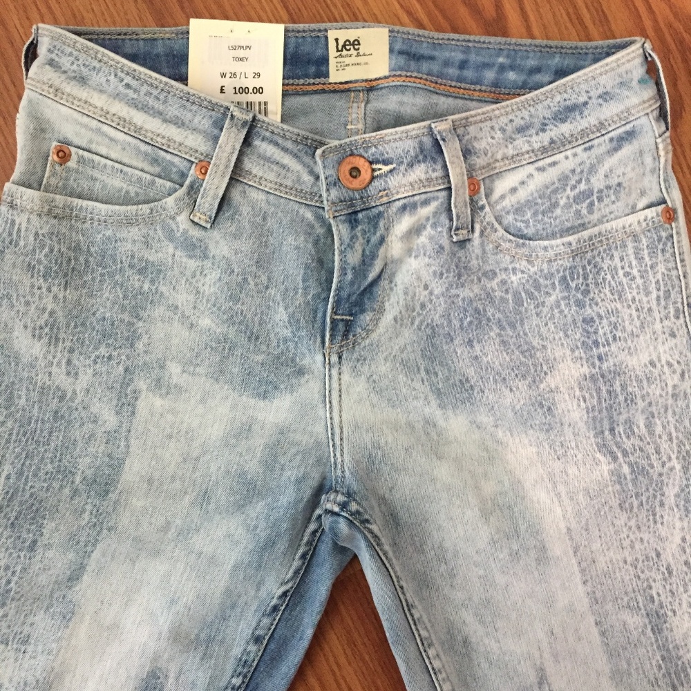 Skinny Lee Jeans (More than 70% off!)